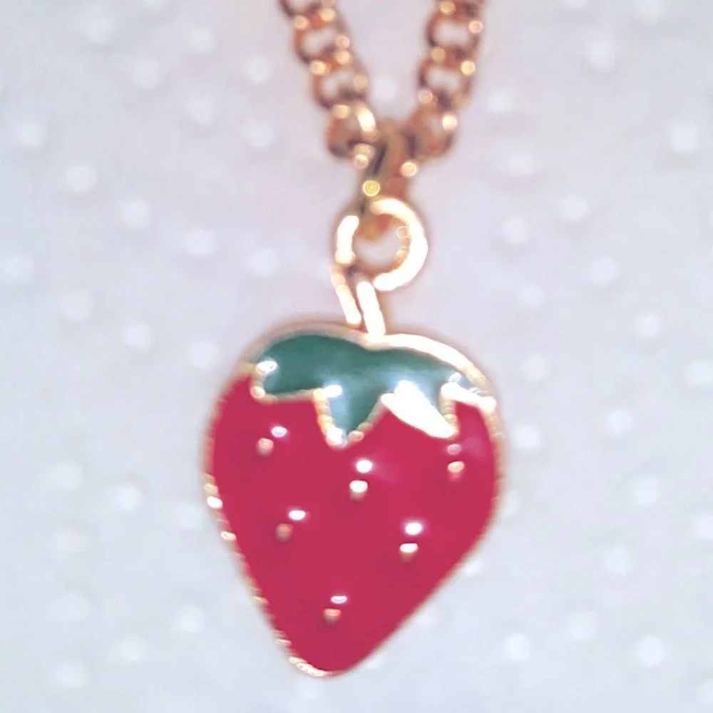 Strawberry Field Necklace 18-22